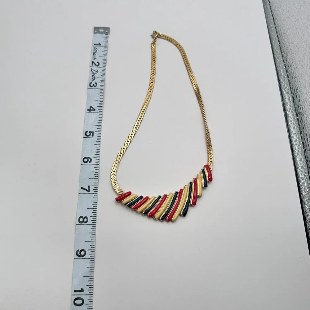 Vintage Y2K Gold Tone Enamel Herringbone Necklace - Classic Women's Jewelry